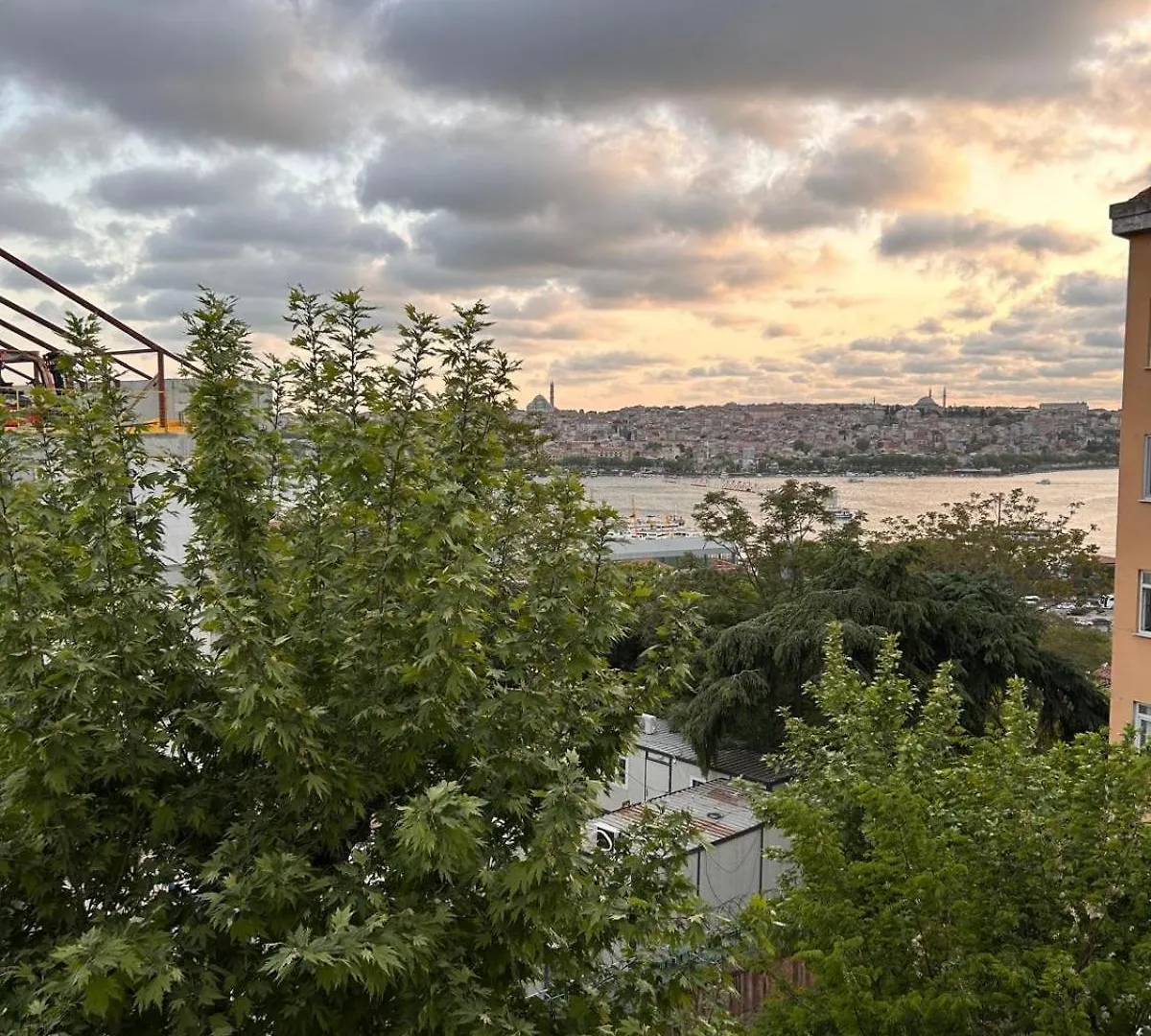 Comfortable And Peaceful Apartment For Family In Beyoglu Istanbul
